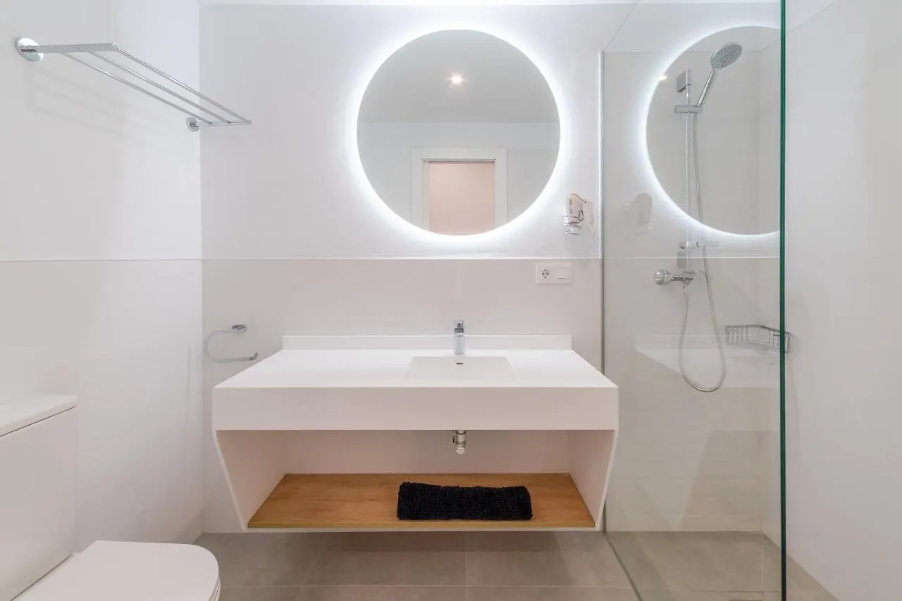 Apartamentos Turisticos Torres De Santiago Úbeda Apartament